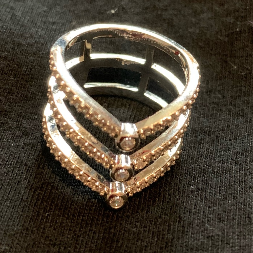 Beautiful ring(150$ up) add on free
